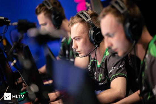 拳头公司任命前罗技高管为总裁携手光子推出无畏契约手游预约